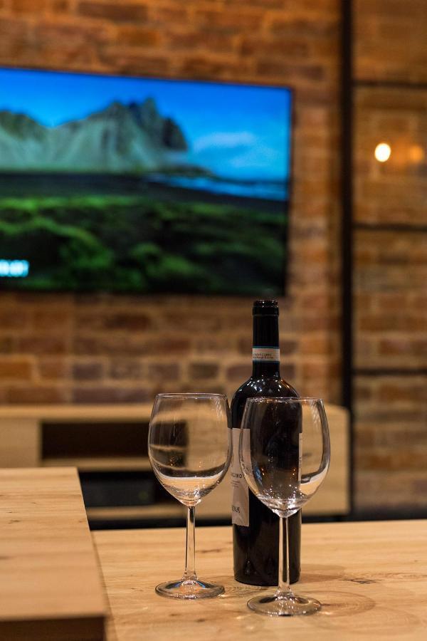 Apartament Black Loft นือซา ภายนอก รูปภาพ