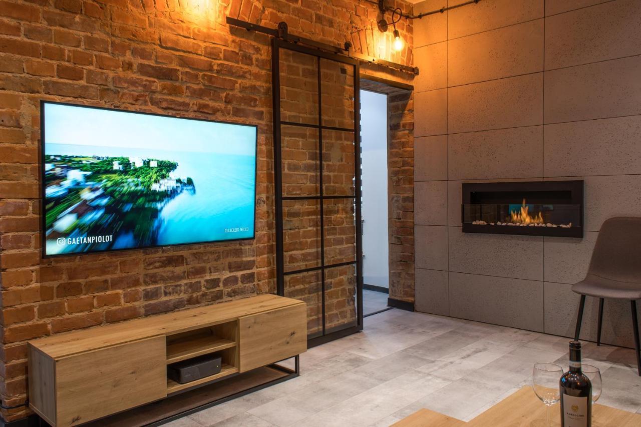 Apartament Black Loft นือซา ภายนอก รูปภาพ