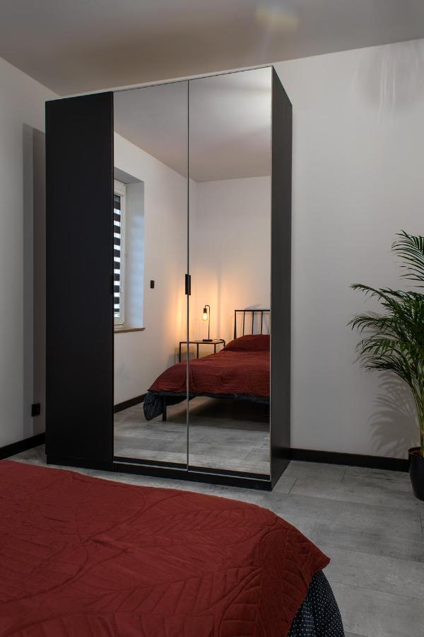 Apartament Black Loft นือซา ภายนอก รูปภาพ